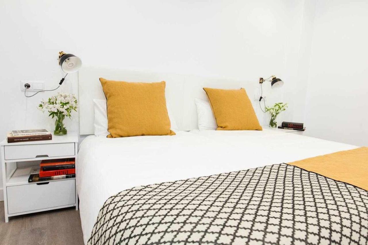 Isg Apartments Downtown Family Haven Free Parking Spot 塞维利亚 外观 照片