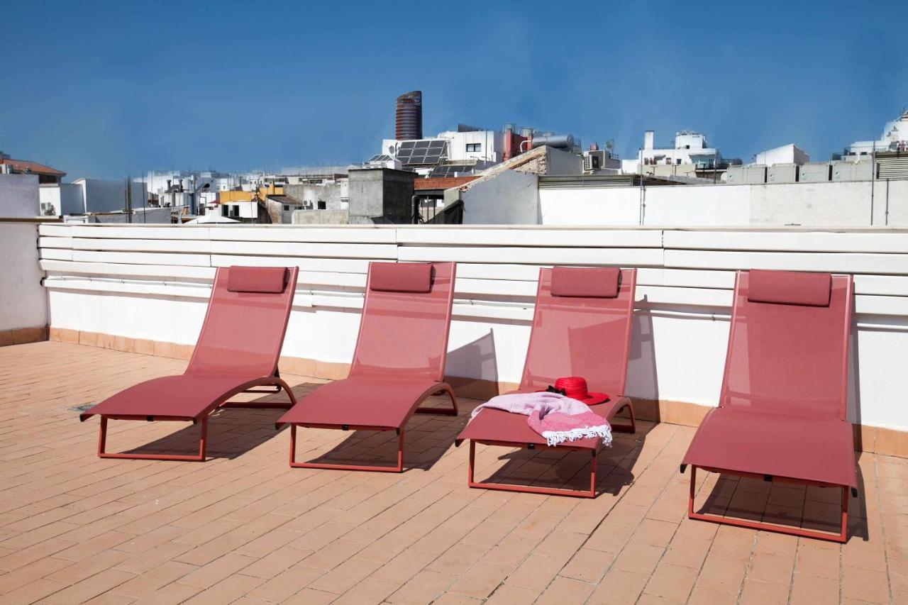 Isg Apartments Downtown Family Haven Free Parking Spot 塞维利亚 外观 照片