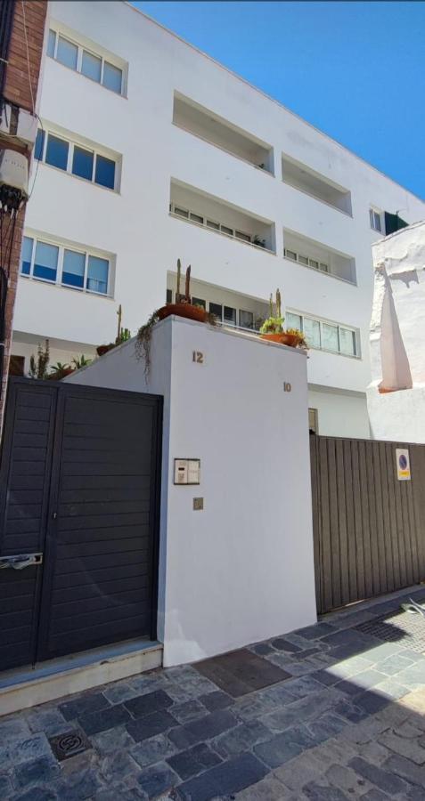 Isg Apartments Downtown Family Haven Free Parking Spot 塞维利亚 外观 照片